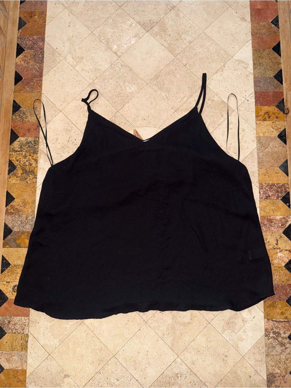 Papaya Black Flowy Cami Tank Top Women’s Medium Spaghetti Strap V-Neck